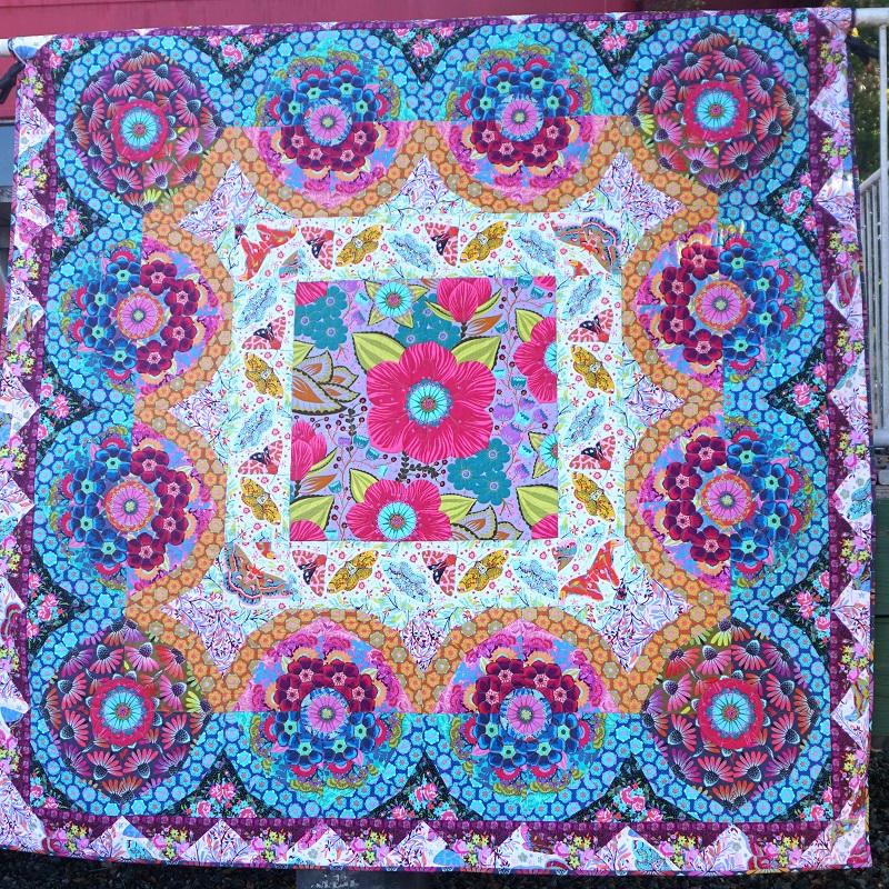 Anna Maria Horner Wheelhouse Medallion Club Quilt Kit